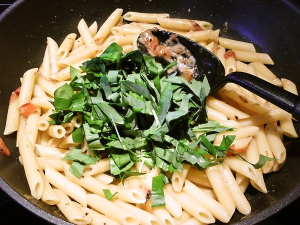 Penne s medvedím cesnakom (fotorecept) - obrázok 4