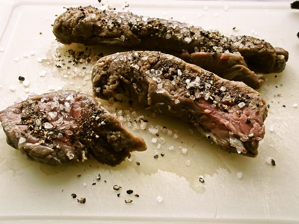 Hanger steak na flambovanej fazuľke (fotorecept) - obrázok 1