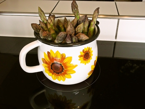 Zelená špargľa s bazalkovou omáčkou (fotorecept) - obrázok 1