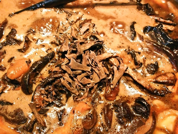 Krkovička pečená na hubách a červenom víne (fotorecept) - obrázok 6
