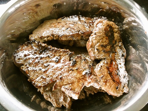 Hovädzie predné na víne s hubami (fotorecept) - obrázok 3