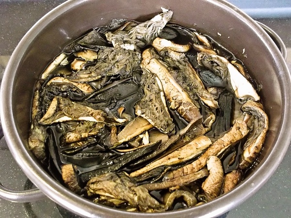 Hovädzie predné na víne s hubami (fotorecept) - obrázok 5