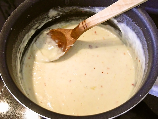 Špargľa s omáčkou z chillipecorina - obrázok 2