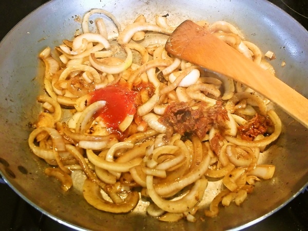 Hovädzia nožina so sušenými paradajkami a hubami (fotorecept) - obrázok 3