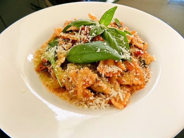 Cestoviny s medvedím cesnakom (fotorecept) - obrázok 4