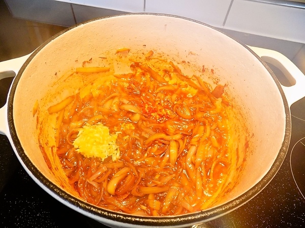 Hovädzia nožina na pive s medvedím cesnakom (fotorecept) - obrázok 4