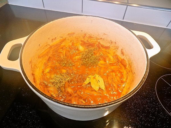 Hovädzia nožina na pive s medvedím cesnakom (fotorecept) - obrázok 5