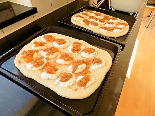 Kysnutý koláč s tvarohom a rebarborou (fotorecept) - obrázok 3