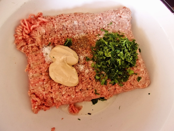 Mäsové guľôčky v hubovej omáčke (fotorecept) - obrázok 1