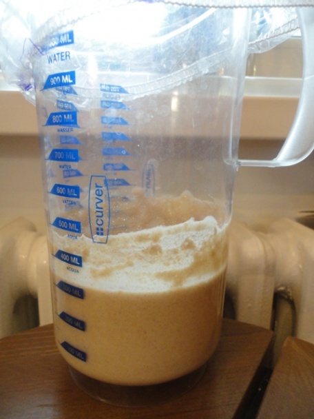 Rustikálny chlieb s čiernymi olivami a žitným kváskom (fotorecept) - obrázok 2