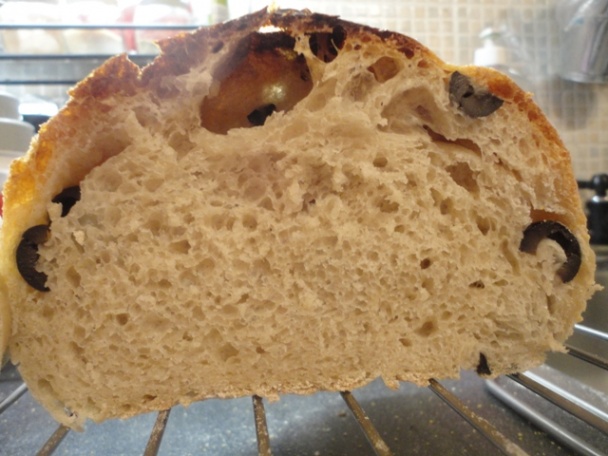 Rustikálny chlieb s čiernymi olivami a žitným kváskom (fotorecept) - obrázok 11