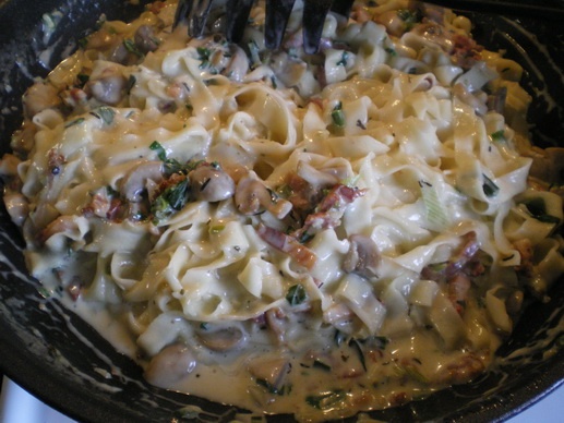 Fettuccine v smotanovej omáčke alebo široké rezance zo strojčeka (fotorecept) - obrázok 15