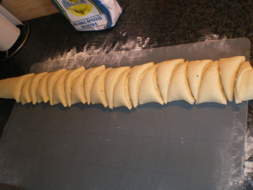 Syrovo-cesnakové trojhranky (fotorecept) - obrázok 3