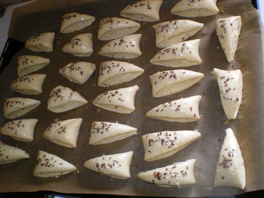 Syrovo-cesnakové trojhranky (fotorecept) - obrázok 4