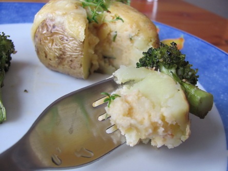 Plnené  zemiaky so sladkou pečenou brokolicou (fotorecept) - obrázok 7