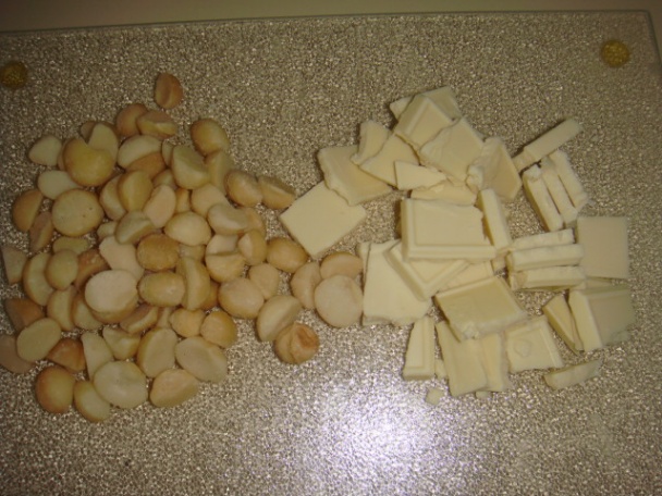 Brownies s makadamovými orieškami a bielou čokoládou (fotorecept) - obrázok 4