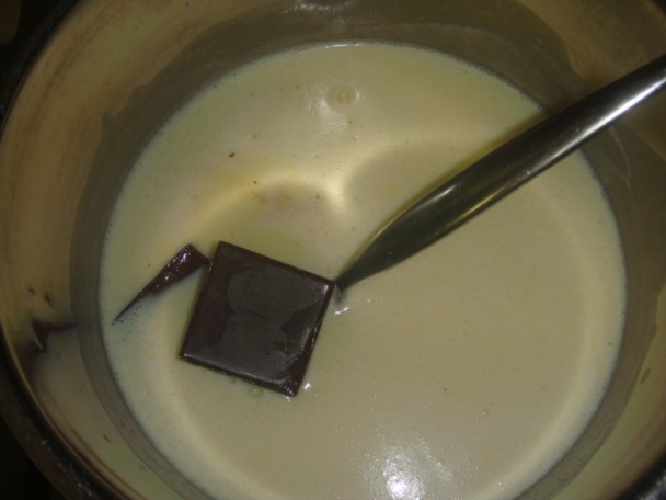 Čokoládový puding  zo sladkého chleba (fotorecept) - obrázok 5
