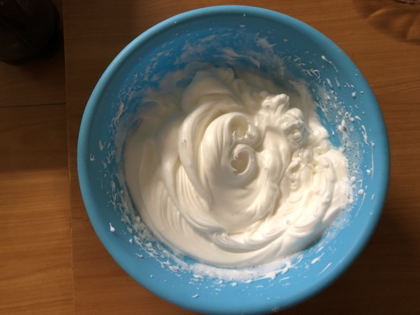 Zákusok s jahodami a parížskym krémom (fotorecept) - obrázok 3