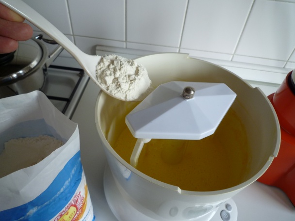 Koláč z čerstvých ríbezlí (fotorecept) - obrázok 4