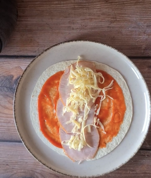 Tortilla à la pizza (fotorecept) - obrázok 1