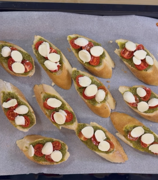 Bruschetty s pestom - obrázok 2