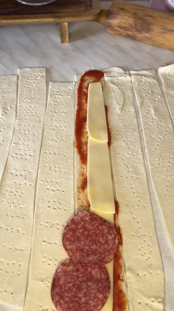 Pizzové ruže z lístkového cesta (fotorecept) - obrázok 2