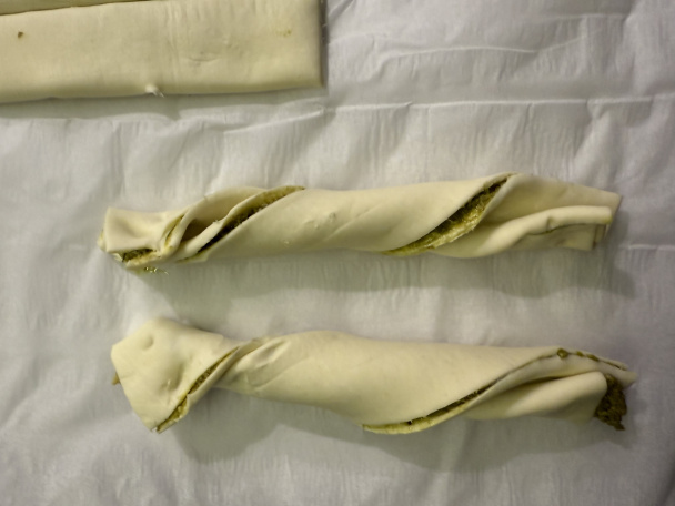 Rýchle slané pečivo s pestom - obrázok 3