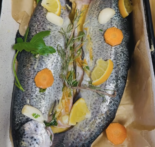 Pečený pstruh plnený zeleninou  - obrázok 3