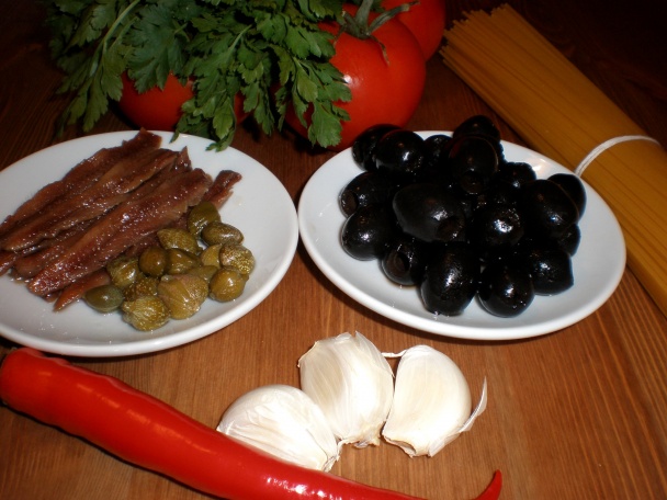 Špagety alla Puttanesca (fotorecept) - obrázok 1