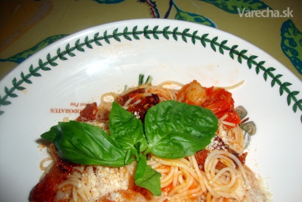 Krevety so špagetami a s paradajkovou omáčkou (fotorecept)
