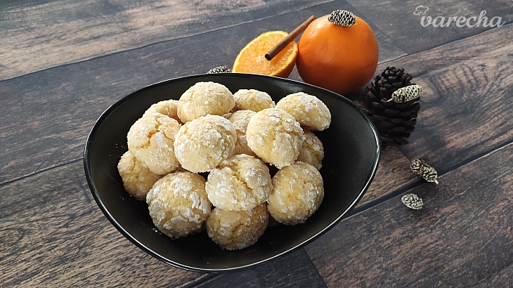Kokosovo-pomarančové crinkles sušienky (videorecept)