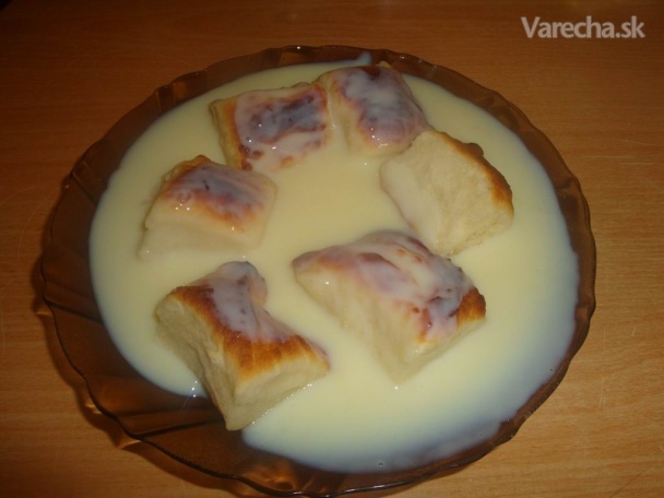 Dukátové buchtičky s vanilkovým pudingom (fotorecept)