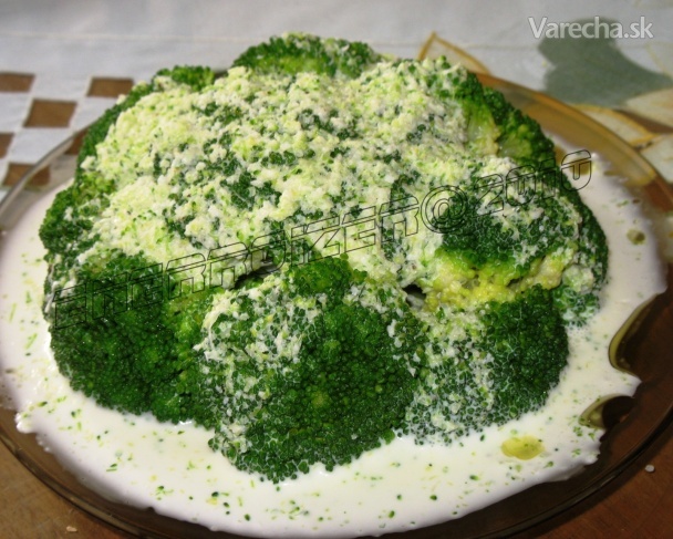 Brokolica s cesnakovo syrovým krémom (fotorecept)