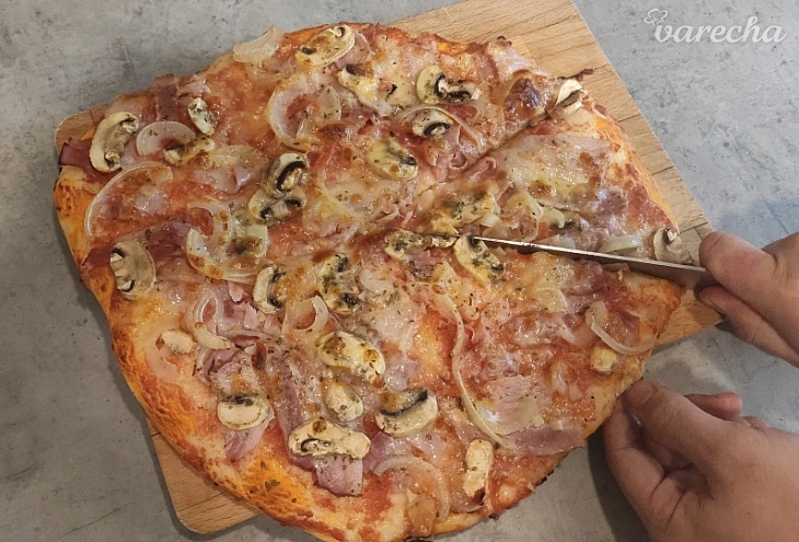 Najchutnejšie cesto na pizzu (videorecept)