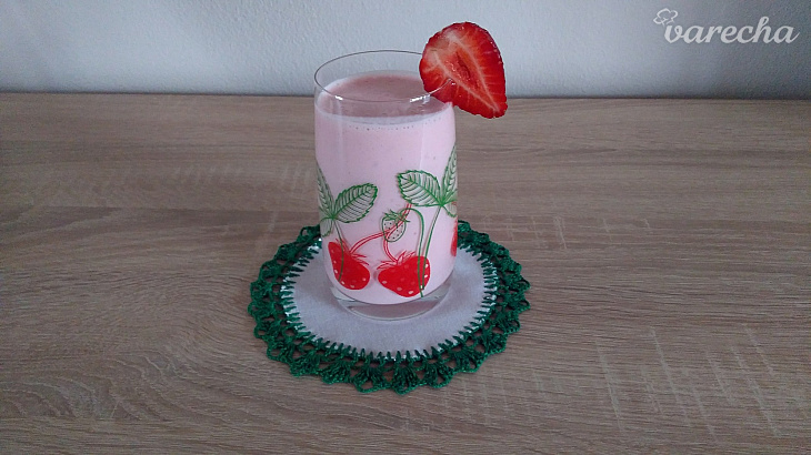 Jahodovo-jogurtový nápoj