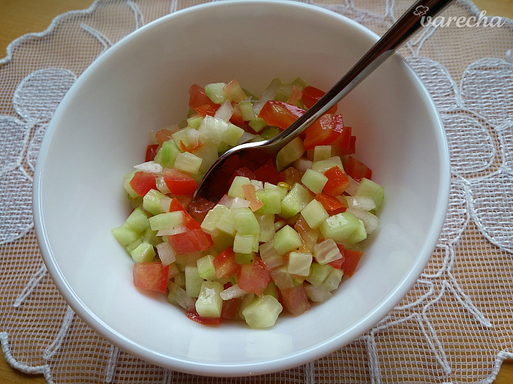 Čerstvý zeleninový šalát