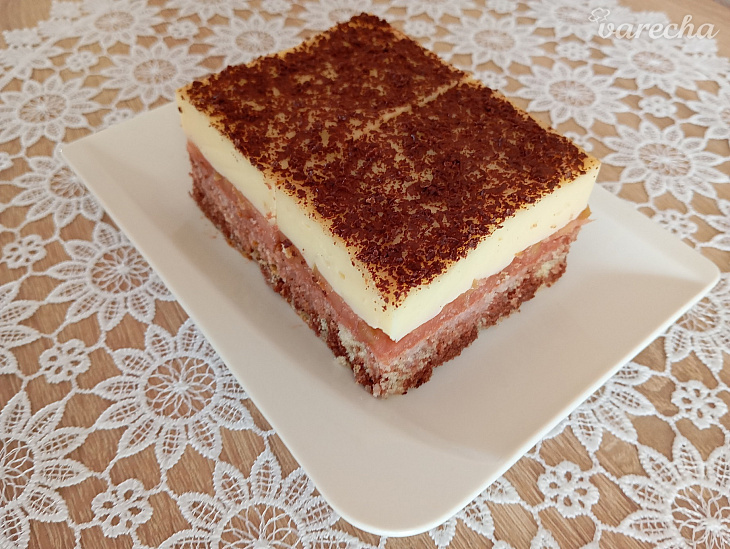 Strakatý jablčník s pudingom a čokoládou (fotorecept)