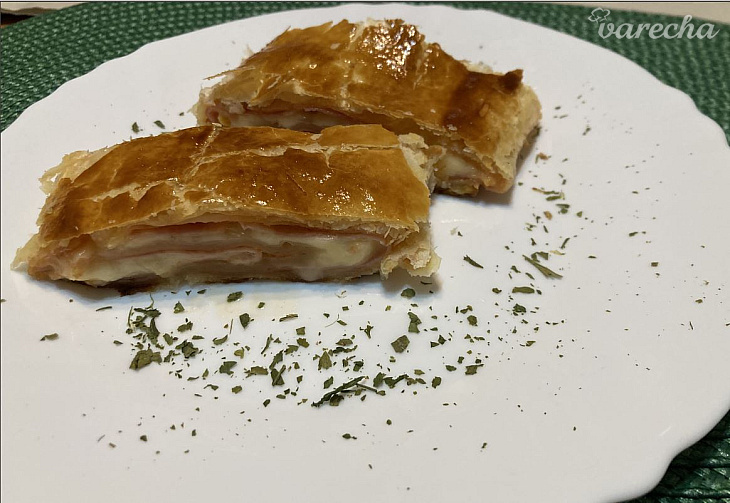 Lístková pizza štrúdľa