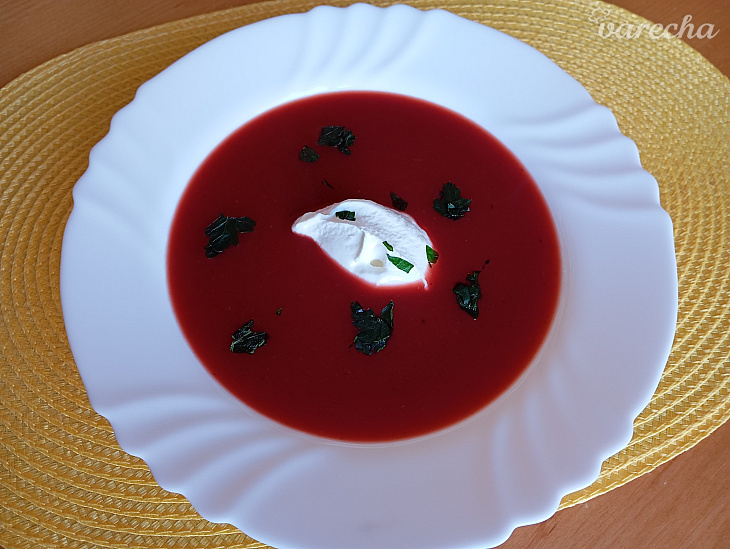 Krémová cviklová polievka