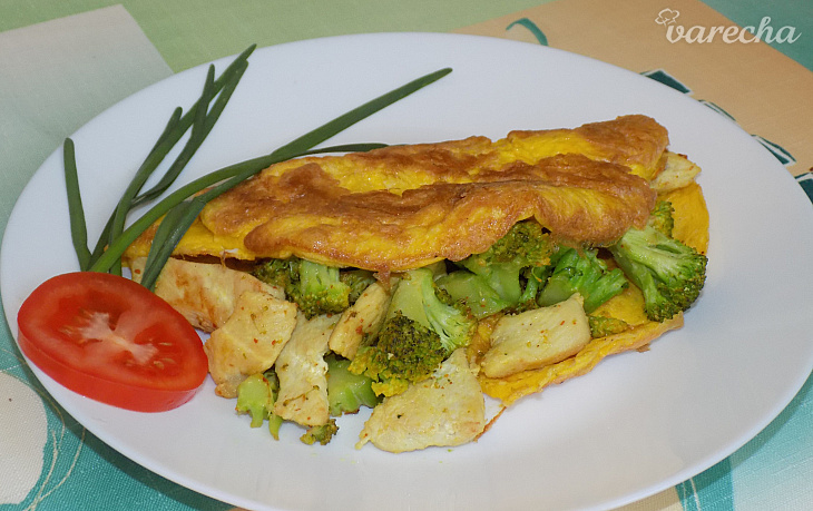 Omeleta s brokolicou a kuracím mäsom (fotorecept)