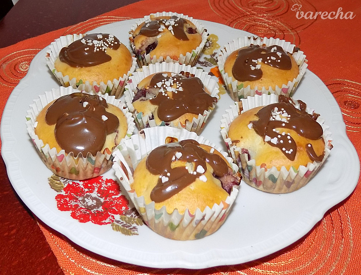 Čerešňové muffiny (fotorecept)