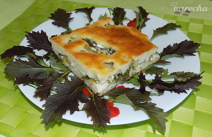 Výborný pórový koláč z kysnutého cesta (fotorecept)