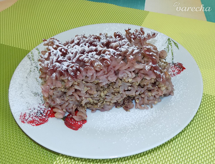 Cestoviny zapekané s lekvárom a orechami (fotorecept)
