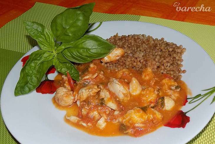 Kuracie v paradajkovo-bazalkovej omáčke (fotorecept)