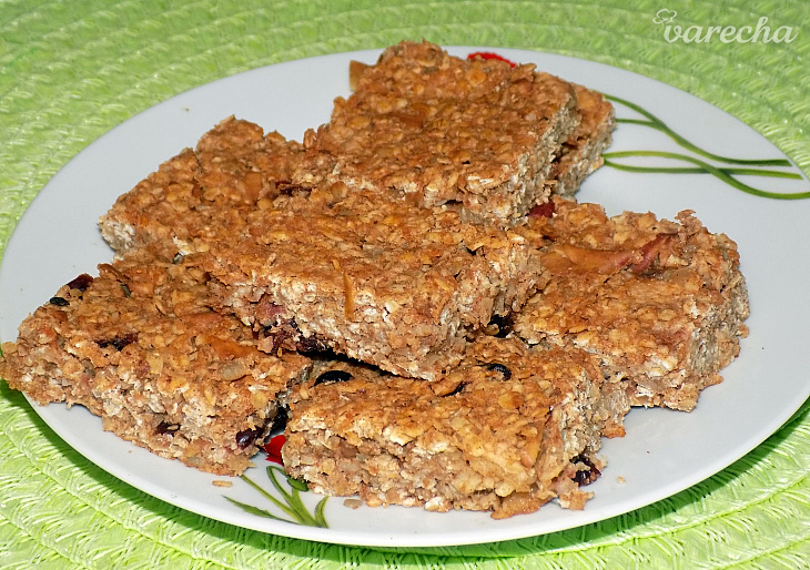 Chutné ovsené štvorce s jablkom a škoricou (fotorecept)