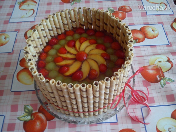 Torta s ovocím a trubičkami (fotorecept)