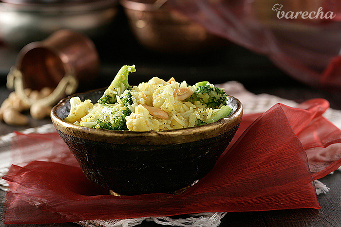 Opekaná ryža s karfiolom a brokolicou