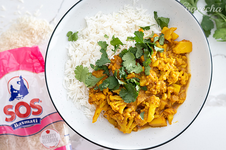 Indické Aloo gobi - karfiolovo-zemiakové karí s basmati ryžou