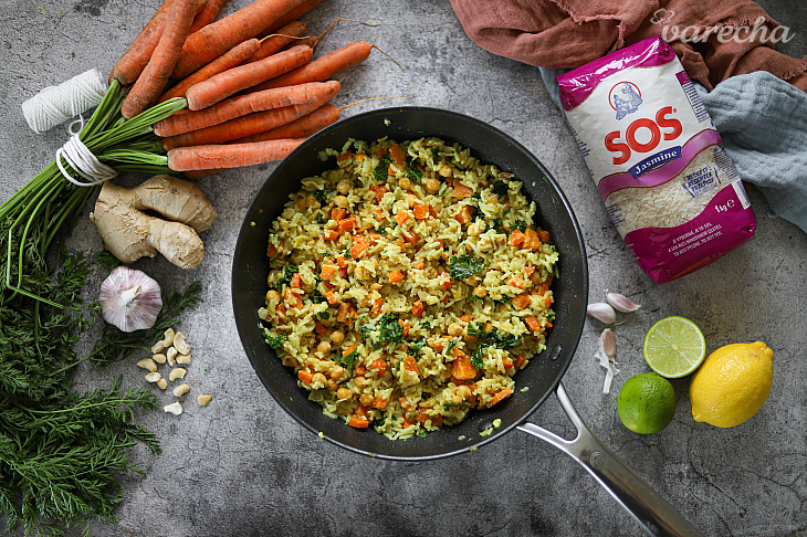 Vegan karí ryža s cícerom z jednej panvice