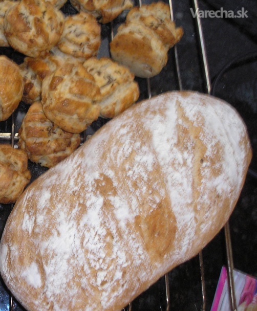 Škvarkový bochník - chlieb v pekárničke (fotorecept)